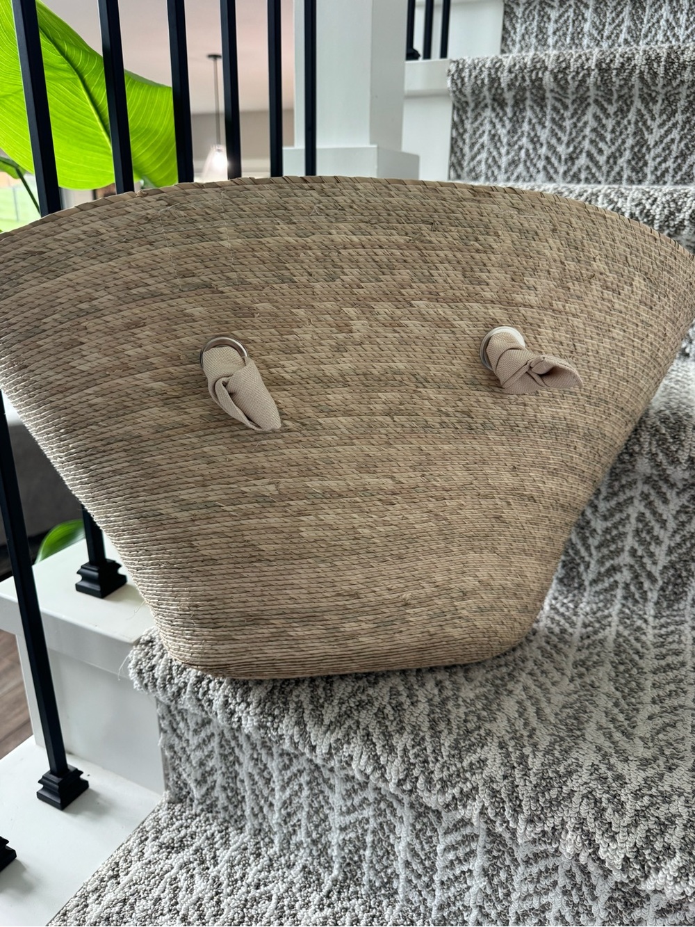 Paradisus by Melia Neutral Straw Tote with Taupe Fabric Handles - Picture 4 of 8
